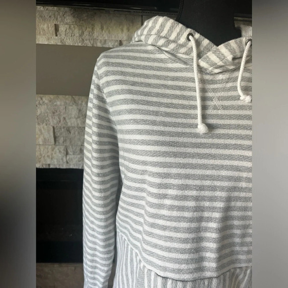 J Crew size Large hoodie - Picture 4 of 9